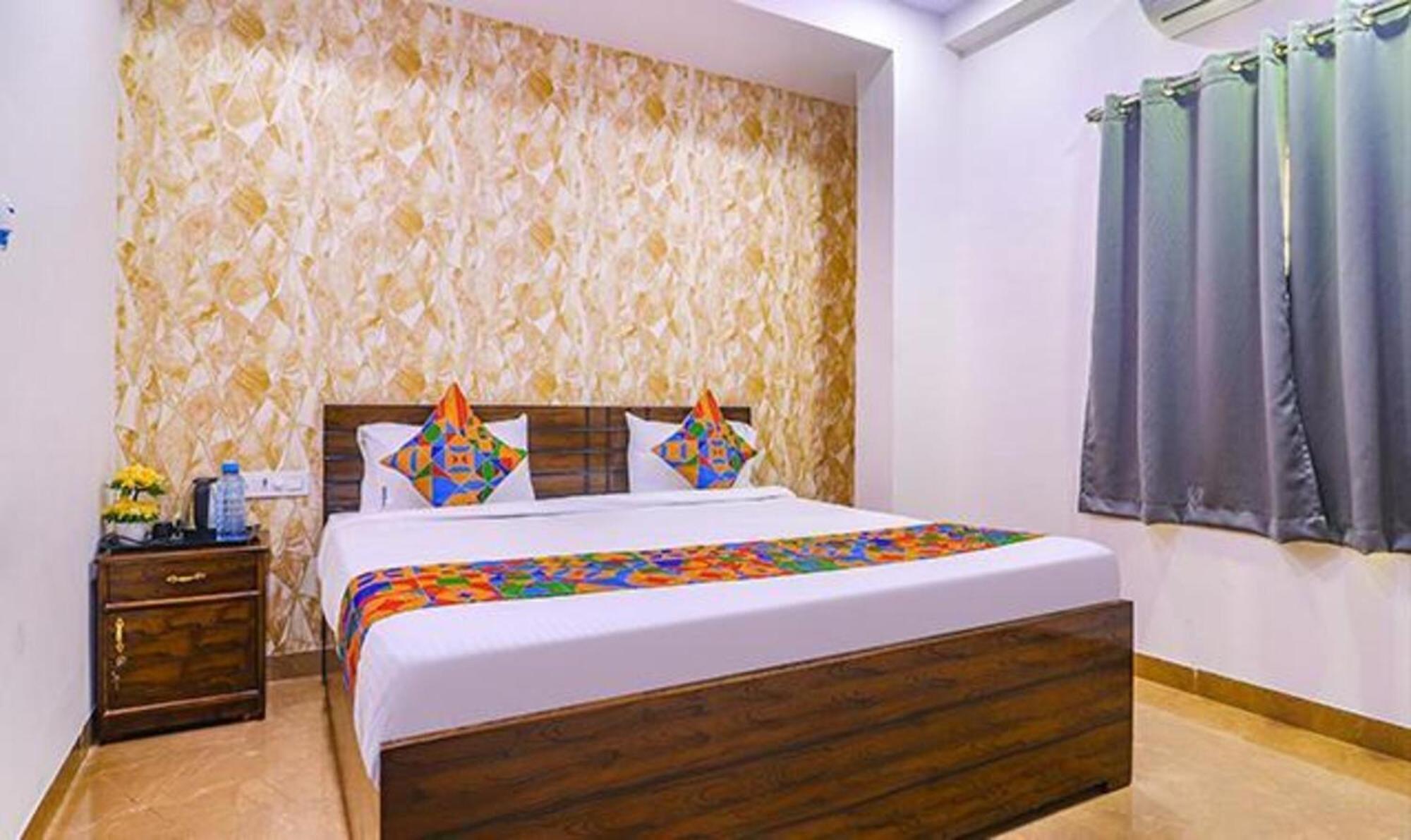 Fabexpress The Dream Elite - Nr Golconda Fort, Manikonda Hyderabad Exteriör bild