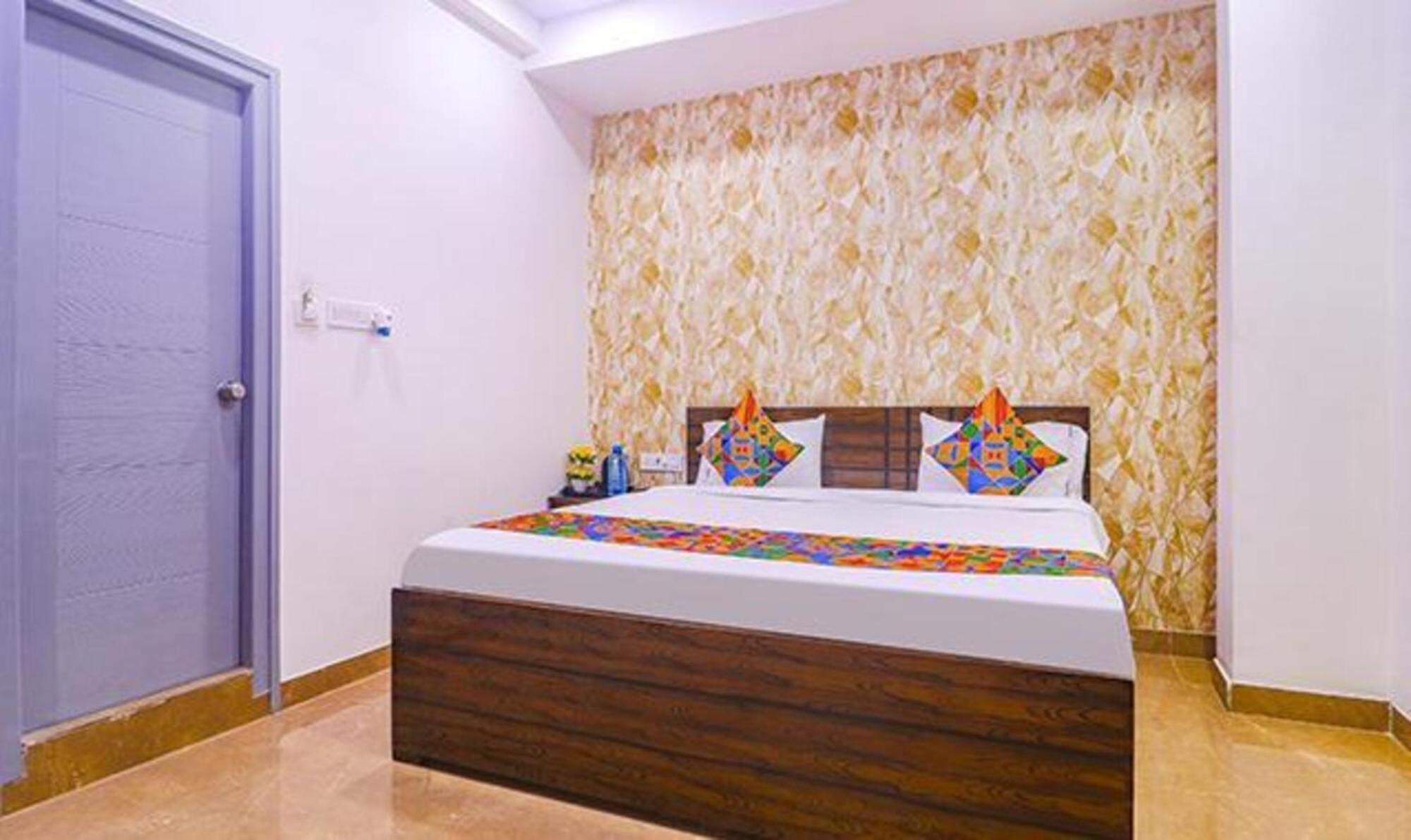 Fabexpress The Dream Elite - Nr Golconda Fort, Manikonda Hyderabad Exteriör bild